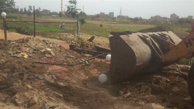 حملة لإزالة التعديات على الأراضي الزراعية بالشرقية 