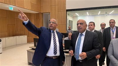 قبل إصدار قرار بوقف تخفيف الأحمال، وزير الكهرباء يزور مركز التحكم القومي 