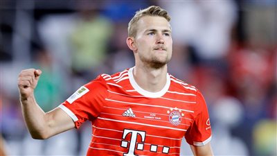 جماهير بايرن ميونخ ترفض بيع ماتياس دي ليخت لمانشستر يونايتد