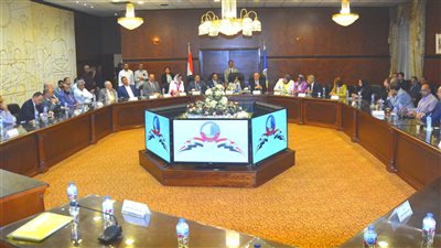 أعضاء مجلسي النواب والشيوخ يعقدون أول لقاء مع محافظ البحيرة 