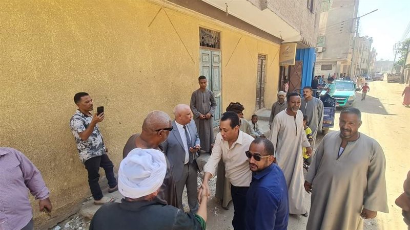 رئيس مياه قنا يتابع