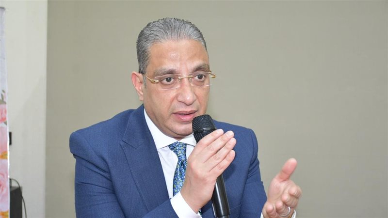 الدكتور أحمد الأنصاري