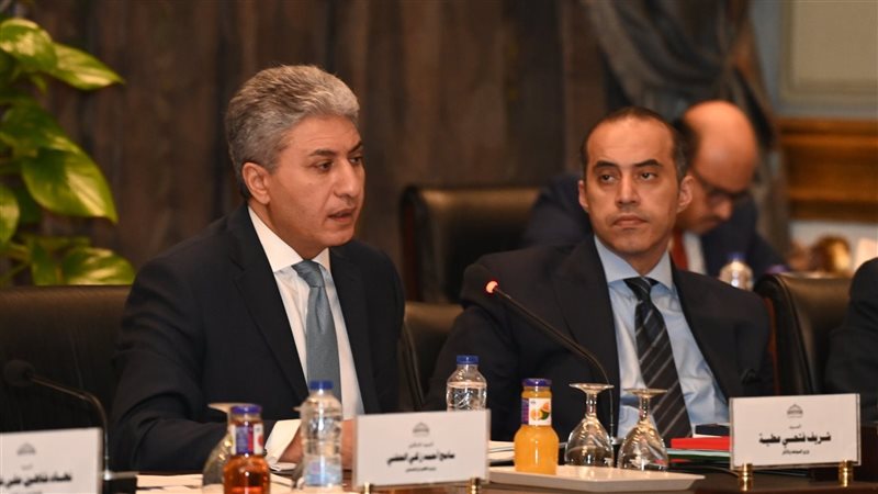 وزير السياحة أمام