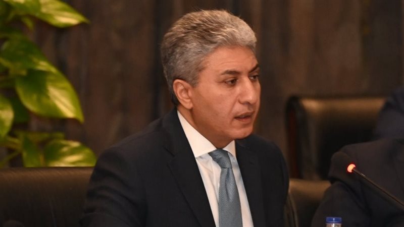 وزير السياحة والاثار