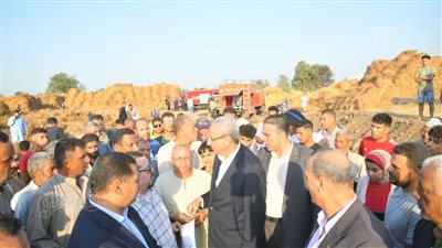 محافظ الغربية يتابع جهود الحماية المدنية في السيطرة على حريق كتان بشبراملس