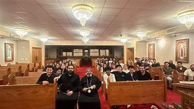 الأنبا نوفير يجتمع بشاب كنيسة السيدة العذراء بالولايات المتحدة