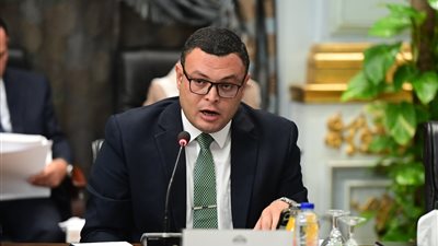 وزير الإسكان: تنفيذ مشروعات 34 مدينة بالجيل الرابع 