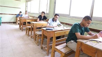 114 طالبا بالثانوية يؤدون امتحان التفاضل والتكامل بالوادي الجديد 