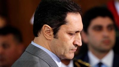 كان ياما كان الحب مالي بيتنا ومدفينا الحنان، رسالة مؤثرة من علاء مبارك لروح والده (فيديو) 