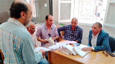 وكيل الزراعة بالبحيرة يفاجئ الجمعيات الزراعية بزيارة لمتابعة توافر الأسمدة