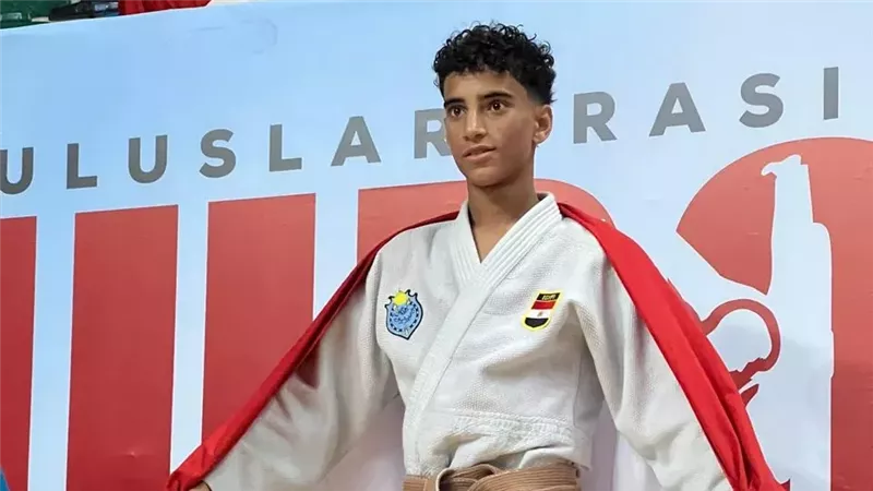 أحمد شامل يتوج بذهبية