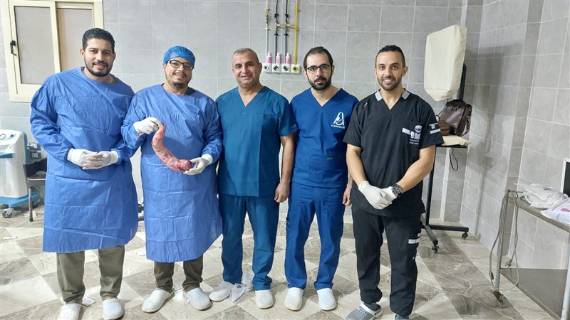 الطاقم الطبي الجراحي