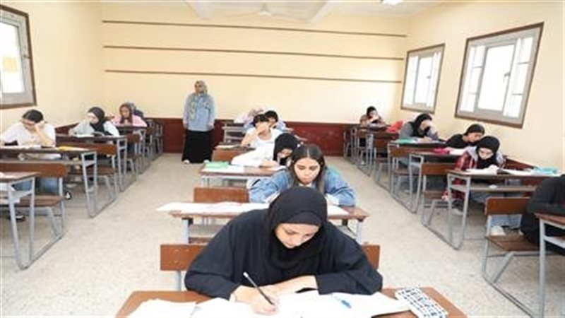 امتحانات منتصف العام،