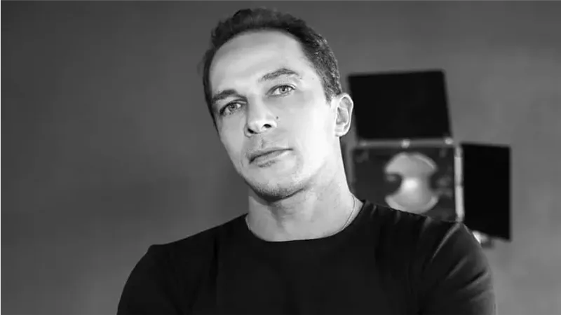 أحمد طارق، فيتو