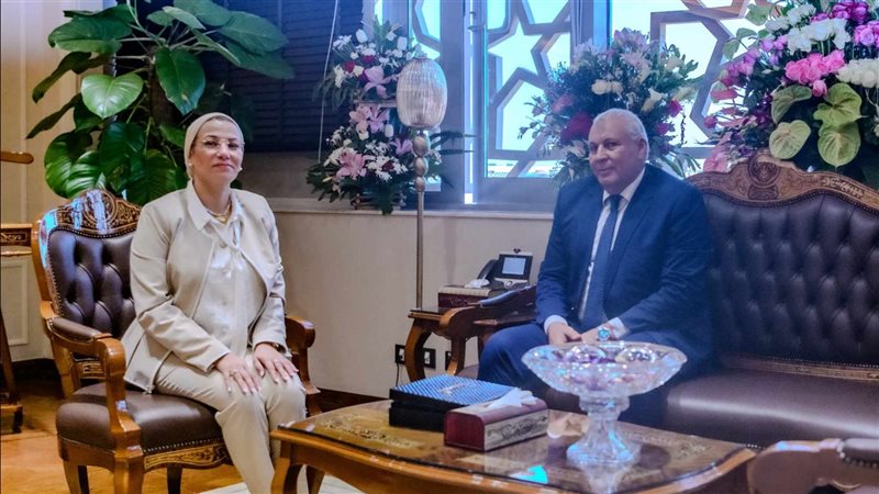 اجتماع وزيرة البيئة