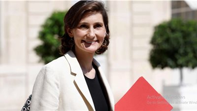 لإثبات نظافته قبل الأولمبياد، وزيرة الرياضة الفرنسية تسبح في نهر السين (فيديو)