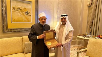 شيخ الأزهر يستقبل وزير التسامح بالإمارات ويناقشان تعزيز التعاون المشترك 