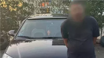 تزامنا مع أولى جلسات محاكمة سائق أوبر المتهم بخطف فتاة التجمع.. الجاني في التحقيقات: «هي اللي طلبت ألغي الرحلة وأنزلها في مكان بالصحراء».. وشقيقة المجني عليها: هددها بسلاح أبيض 