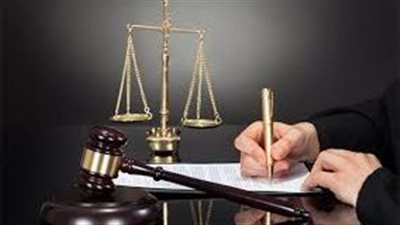 بتهمة القتل الخطأ، الحبس عاما لعامل دهس سيدة بسيارة في المرج