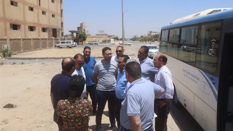مسؤولي الإسكان 