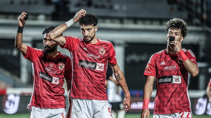 فريق الكرة بالأهلي،فيتو