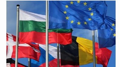  فرص عودة الهيمنة للقارة العجوز فى الشرق الاوسط، الصفقات الاقتصادية الحل وخبراء: مطلوب انهاء المبادرات العبثية والعشوائية