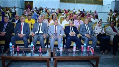 جامعة سوهاج تشارك في الحفل السنوي لهيئة تعليم الكبار