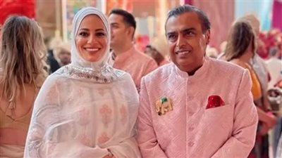 ممثلة مغمورة وبلوجر مشهورة، حكاية مصرية مدعوة فى حفل زفاف أسطوري بالهند (صور)