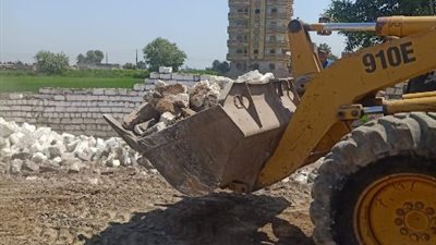 إزالة 24 حالة تعد على أراضي زراعية في الشرقية 