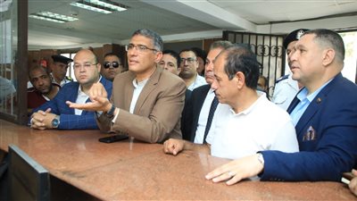 محافظ الجيزة يوجه بتيسير إجراءات التصالح في مخالفات البناء