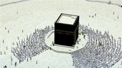 للمرة الثانية على التوالي، لحظة اختفاء ظل الكعبة المشرفة اليوم (فيديو)
