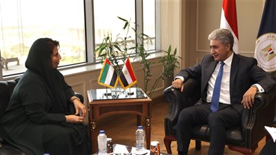 وزير السياحة والآثار يبحث مع سفيرة الإمارات سبل تعزيز التعاون بين البلدين