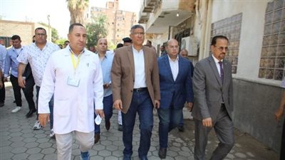 محافظ الجيزة يواصل جولاته لتطوير الخدمات.. النجار يتفقد مستشفى البدرشين ويُشرف على تطوير طريق مصر أسيوط الزراعي.. وتعليمات بتسهيل إجراءات التصالح في مخالفات البناء