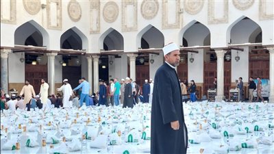 الأزهر يحيي ذكرى عاشوراء بإفطار جماعي للطلاب الوافدين لمدة ثلاثة أيام (صور)
