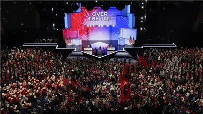  في أول ظهور بعد محاولة الاغتيال، استقبال ترامب كالأبطال بمؤتمر الحزب الجمهوري (فيديو)