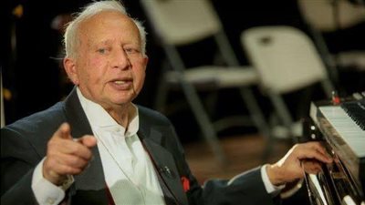 بعد أزمتهما، هاني شنودة: عمرو مصطفى ملحن هايل ومسمعتش عن عزيز الشافعي