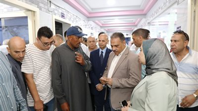 محافظ الشرقية يتفقد انتظام العمل وأعمال الإنشاء الجارية بأبوكبير 