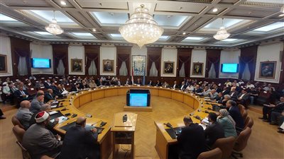 محافظ القاهرة يشدد على تنفيذ مشروعات الخطة الاستثمارية