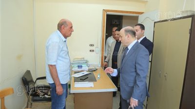 محافظ كفرالشيخ: تحقيق الانضباط في العمل هو الأهم 