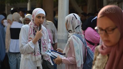 انتظام طلاب الثانوية العامة داخل لجان الامتحانات في الوادي الجديد