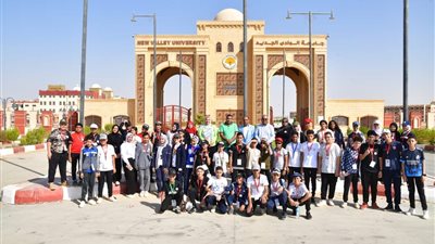 قادة المستقبل يشاركون بمعسكر لزراعة الأشجار بمقر جامعة الوادي الجديد 