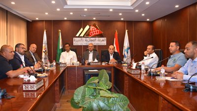 شعبة الأجهزة الكهربائية بالجيزة تناقش مشكلتي العمولة والأوفر برايس 