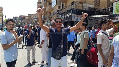 طلاب علمي علوم وأدبي يحتفلون بانتهاء الامتحانات بالرقص في الأقصر (بث مباشر) 