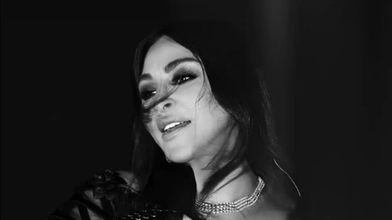 إليسا، فيتو 