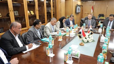 محافظ القاهرة يستعرض مقترحات الخطة الاستثمارية بالمنطقة الشمالية