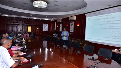 محافظ الأقصر يتابع الموقف التنفيذي لترفيق المنطقة الصناعية وتدعيم محطات الشرب