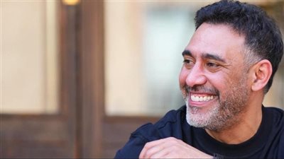 عمرو مصطفى لمنتقديه: دعوني أعيش بسلام قبل أن أرحل عن هذا العالم بسبب أحقادكم