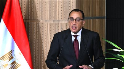 مدبولي يكلف المحافظين بمنع تحويل أي منطقة خضراء إلى منطقة تجارية