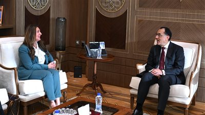 سفيرة أمريكا لـ مدبولي: موقع مصر يؤهلها للعب دور إقليمي في مجال الطاقة