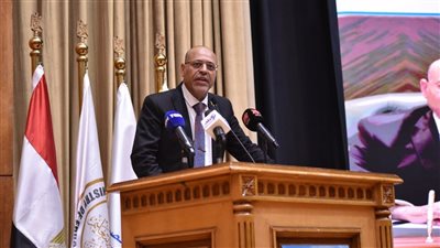 وزير العمل يشارك في حفل تخرج الدفعة الثالثة لطلاب مدرسة السويدى للتكنولوجيا